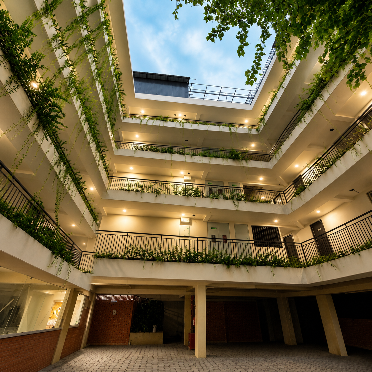Hostel Living vs Renting a Flat: Which is Better for Students and Working Women?